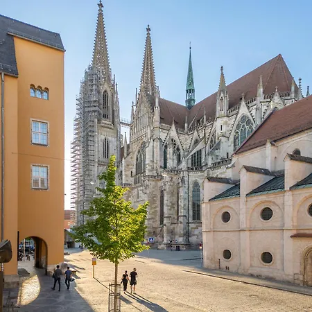 Отель Herzogshof - Boutique-hotel Am Dom Регенсбург