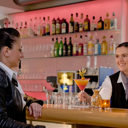 Отель Herzogshof - Boutique-hotel Am Dom 4*